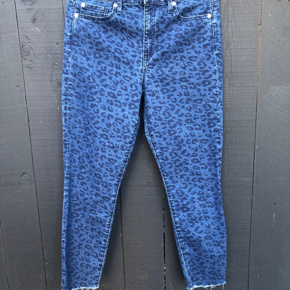 Jeans - Picture 1 of 5